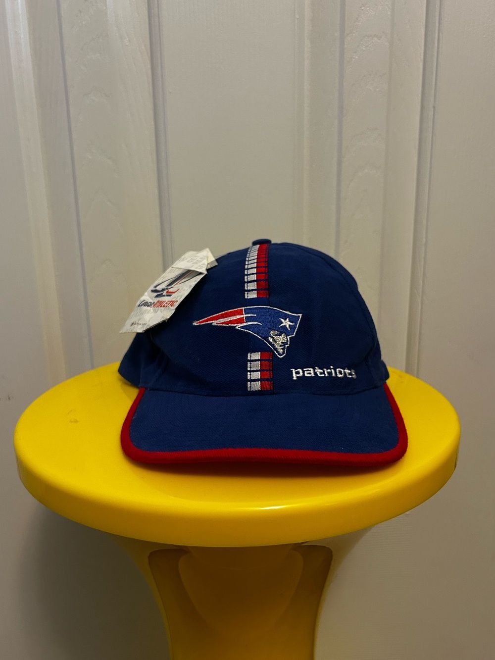 New England Patriots Blue Team Logo Cap with Red Trim